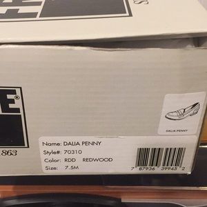 Brand new women’s shoe